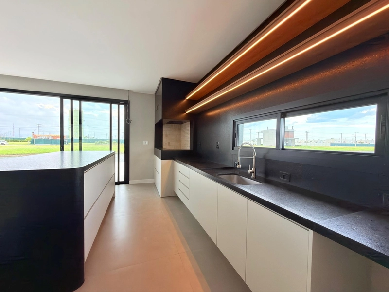 SOBRADO EM CONDOMÍNIO FECHADO BEIRA LAGO À VENDA: 20ª foto da galeria de imagens do imóvel