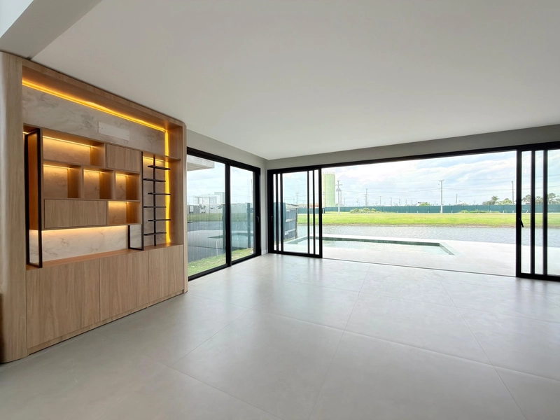 SOBRADO EM CONDOMÍNIO FECHADO BEIRA LAGO À VENDA: 5ª foto da galeria de imagens do imóvel