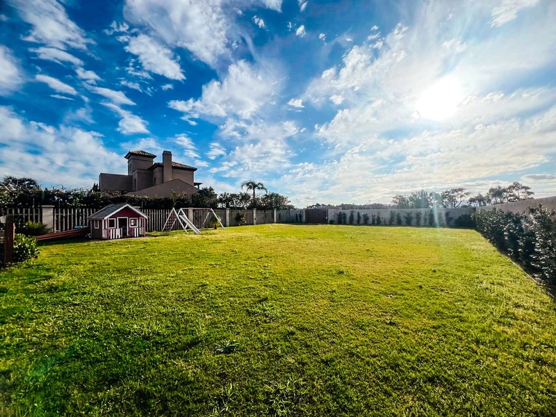 CASA TÉRREA EM LOCALIZAÇÃO NOBRE - ATLÂNTIDA!: 23ª foto da galeria de imagens do imóvel