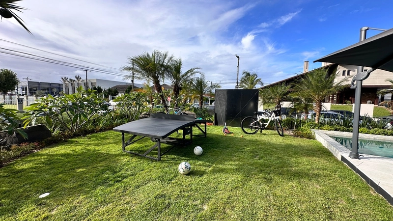 MANSÃO DE BAIRRO, LOCALIZADA EM XANGRI-LÁ - PADRÃO CONDOMÍNIO!: 2ª foto da galeria de imagens do imóvel