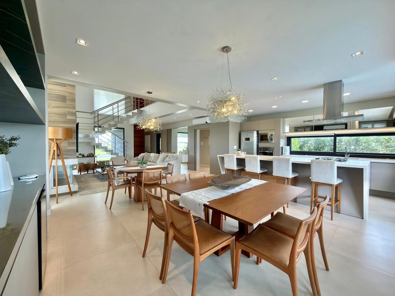 SOBRADO À VENDA BEIRA LAGO: 10ª foto da galeria de imagens do imóvel