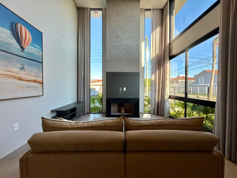 CASA DE ALTO COM TERRAÇO E PISCINA NO BAIRRO ZONA NOVA!: 5ª foto da galeria de imagens do imóvel