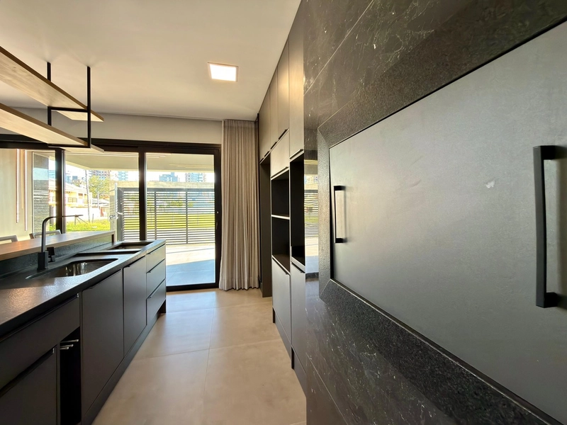 CASA DE ALTO COM TERRAÇO E PISCINA NO BAIRRO ZONA NOVA!: 16ª foto da galeria de imagens do imóvel