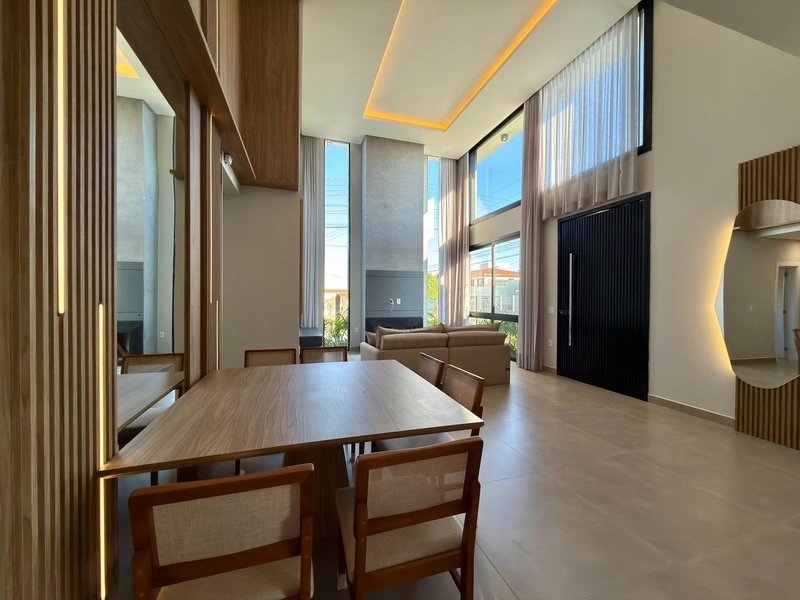 CASA DE ALTO COM TERRAÇO E PISCINA NO BAIRRO ZONA NOVA!: 2ª foto da galeria de imagens do imóvel