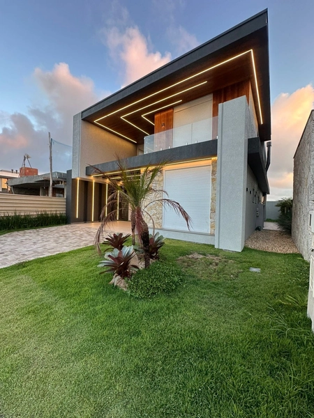SOBRADO MOBILIADO E DECORADO À VENDA EM CONDOMÍNIO FECHADO: 2ª foto da galeria de imagens do imóvel
