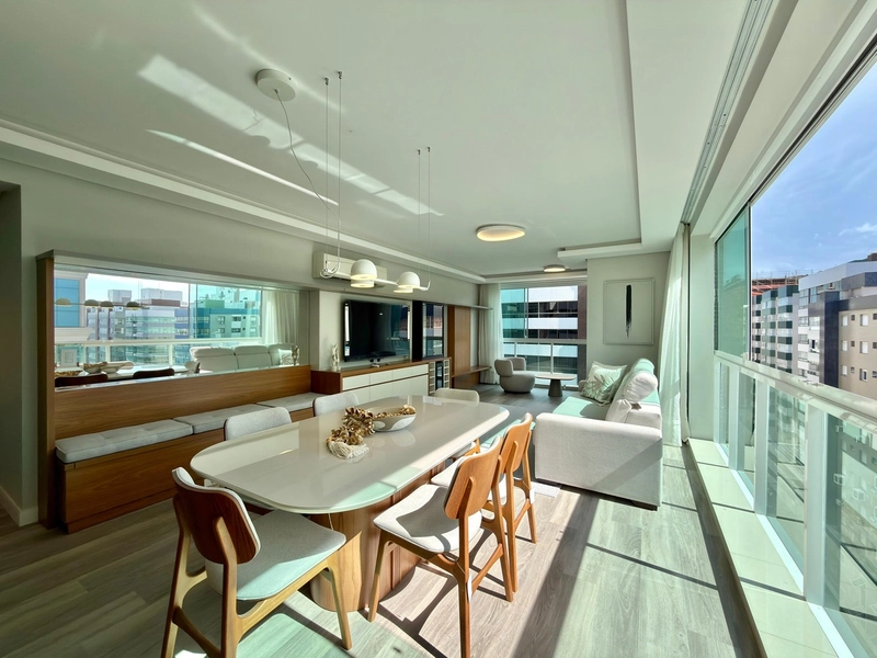 APARTAMENTO À VENDA COM VISTA PARA O MAR E SERRA!: 1ª foto da galeria de imagens do imóvel