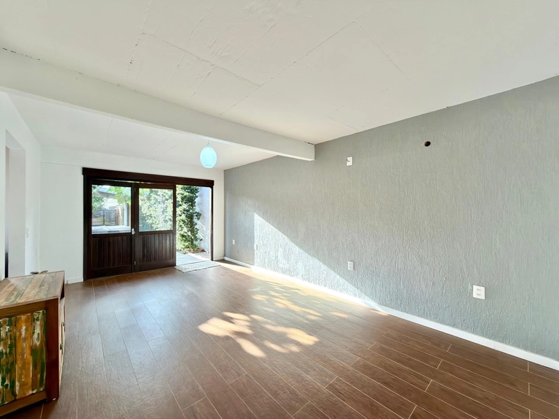 CASA COMPOSTA POR 03 DORM. + ANEXO EM ATLÂNTIDA - PRÓXIMA DO MAR: 32ª foto da galeria de imagens do imóvel