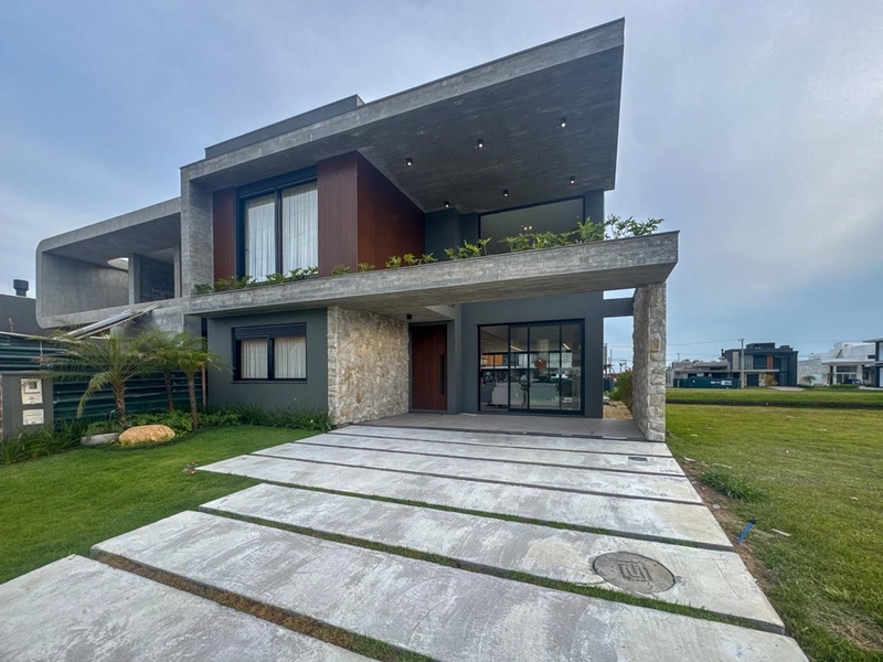 SOBRADO DE ALTO PADRÃO EM CONDOMÍNIO FECHADO!: 2ª foto da galeria de imagens do imóvel