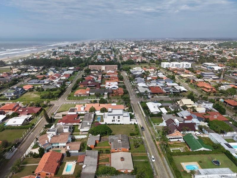 CASA EM ATLÂNTIDA COM DOIS TERRENOS: 25ª foto da galeria de imagens do imóvel