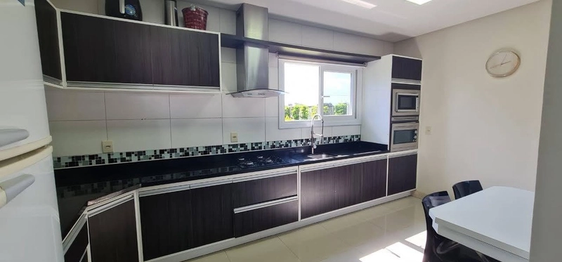 CASA EM CONDOMÍNIO FECHADO COMPOSTA POR 04 DORMITÓRIOS!: 6ª foto da galeria de imagens do imóvel