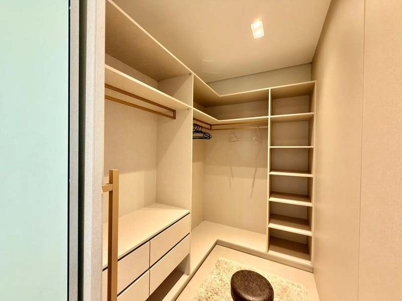 SOBRADO BEIRA LAGO COMPOSTO POR 05 SUÍTES: 29ª foto da galeria de imagens do imóvel