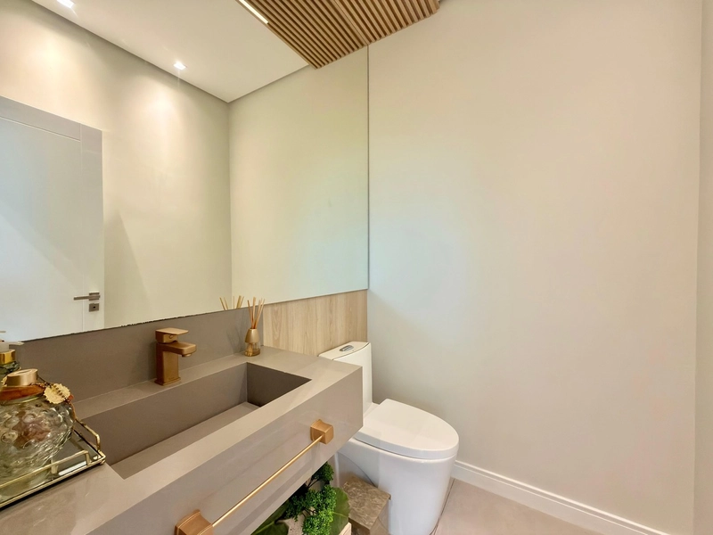 SOBRADO BEIRA LAGO COMPOSTO POR 05 SUÍTES: 24ª foto da galeria de imagens do imóvel