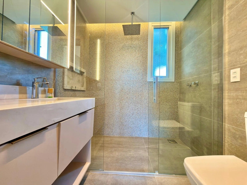 NOVIDADE À VENDA COM| 277m² BEIRA DE LAGO - FRENTE NORTE: 27ª foto da galeria de imagens do imóvel