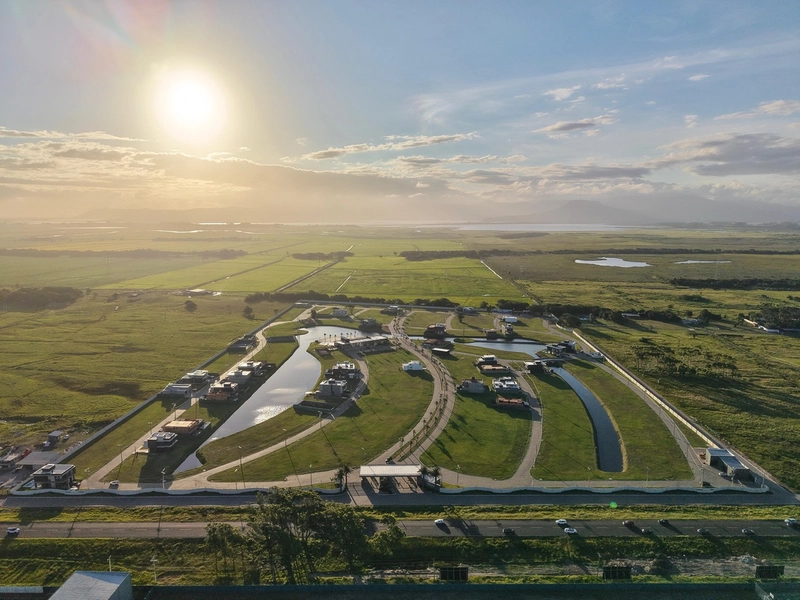 NOVIDADE À VENDA COM| 277m² BEIRA DE LAGO - FRENTE NORTE: 54ª foto da galeria de imagens do imóvel