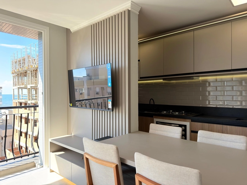 APARTAMENTO COM SACADA DE FRENTE E VISTA PARA O MAR: 5ª foto da galeria de imagens do imóvel