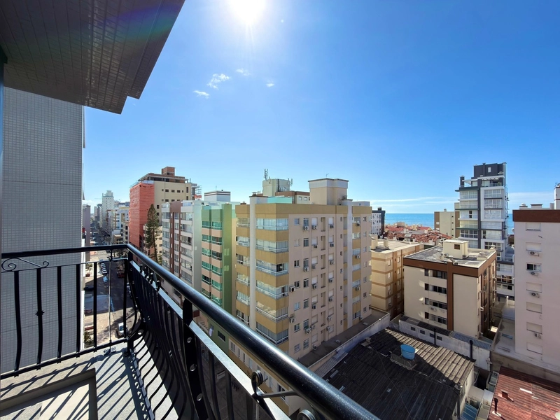 APARTAMENTO COM SACADA DE FRENTE E VISTA PARA O MAR: 2ª foto da galeria de imagens do imóvel