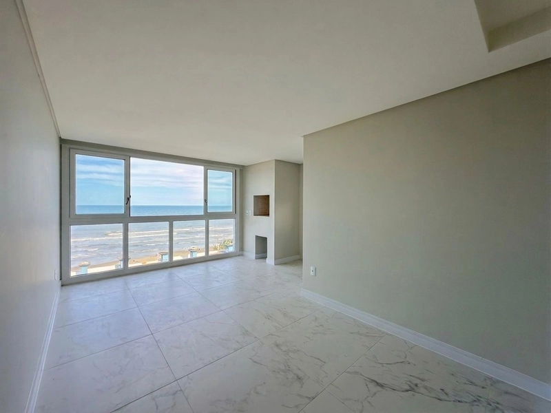 APARTAMENTO COM VISTA PARA O MAR COMPOSTO POR 02 DORMITÓRIOS