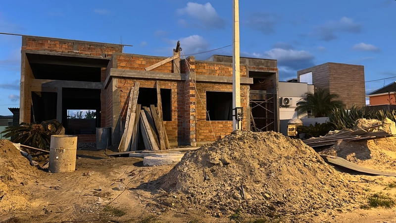 CASA COM 3 DORMITORIOS A VENDA EM XANGRI-LA: 2ª foto da galeria de imagens do imóvel