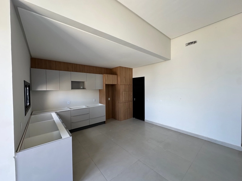 CASA COM 3 DORMITORIOS EM XANGRI-LA A VENDA: 3ª foto da galeria de imagens do imóvel