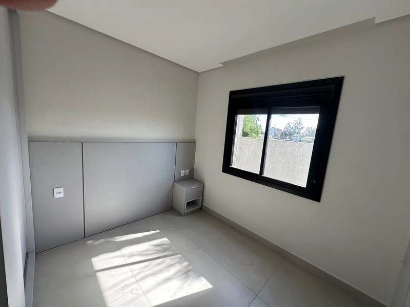 CASA COM 3 DORMITORIOS EM XANGRI-LA A VENDA: 9ª foto da galeria de imagens do imóvel