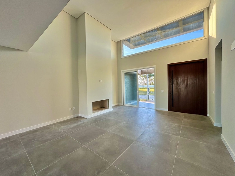 EXCELENTE CASA COM 04 SUÍTES EM CONDOMÍNIO FECHADO EM XANGRI-LÁ: 4ª foto da galeria de imagens do imóvel