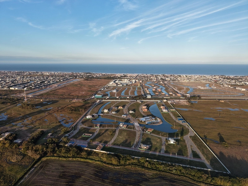 EXCELENTE CASA COM 04 SUÍTES EM CONDOMÍNIO FECHADO EM XANGRI-LÁ: 30ª foto da galeria de imagens do imóvel
