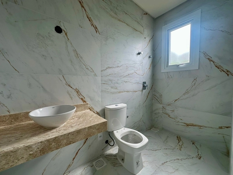 CASA TRÊS SUÍTES EM CONDOMÍNIO FECHADO: 8ª foto da galeria de imagens do imóvel