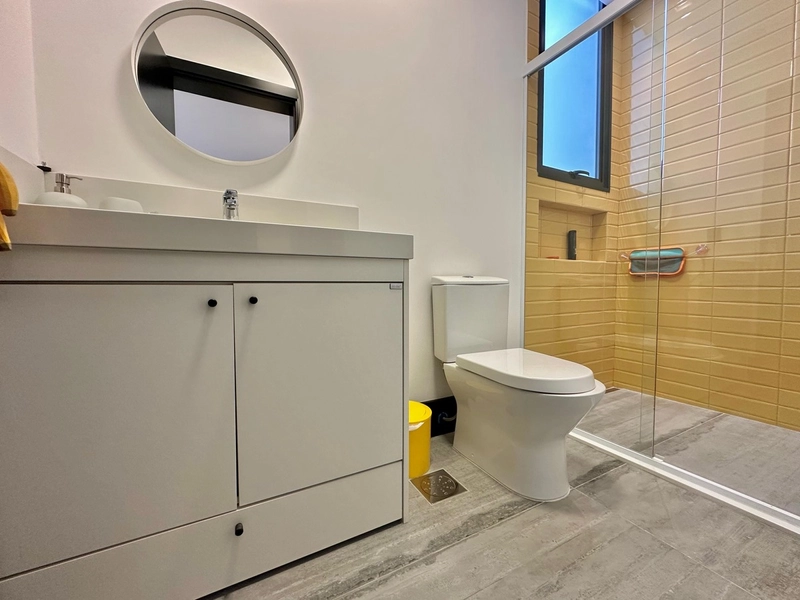 SOBRADO DE LUXO BEIRA LAGO CONDOMÍNIO ENSEADA LAGOS DE XANGRI-LÁ: 25ª foto da galeria de imagens do imóvel