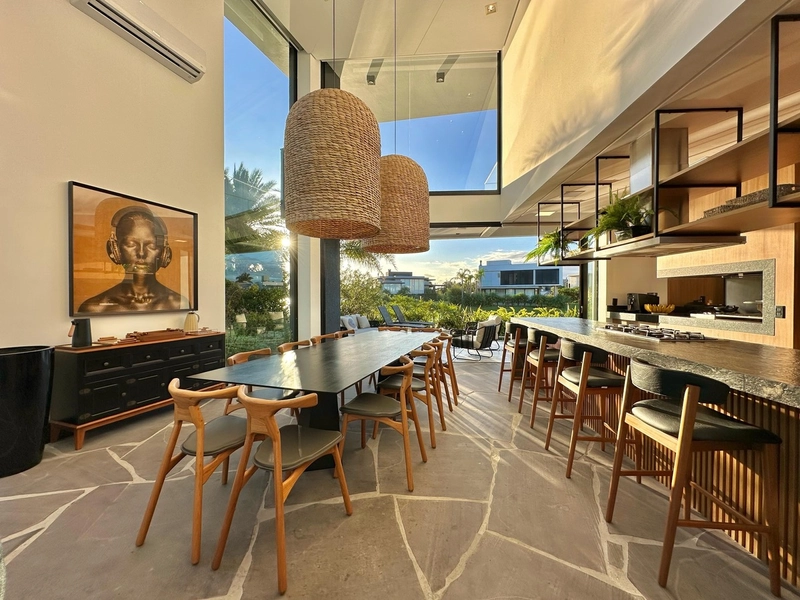 SOBRADO DE LUXO BEIRA LAGO CONDOMÍNIO ENSEADA LAGOS DE XANGRI-LÁ: 7ª foto da galeria de imagens do imóvel