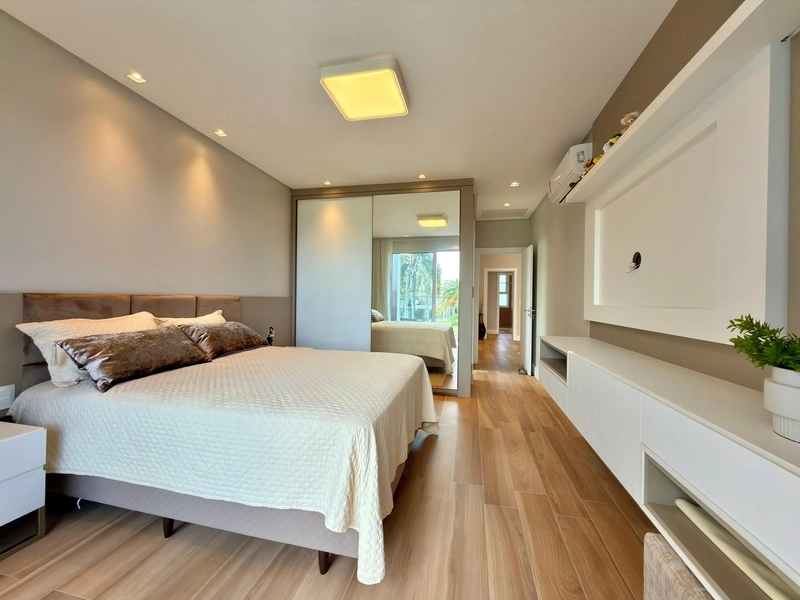 SOBRADO BEIRA LAGO COMPOSTO POR 05 SUÍTES EM CONDOMÍNIO FECHADO: 31ª foto da galeria de imagens do imóvel