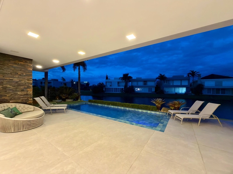 SOBRADO BEIRA LAGO COMPOSTO POR 05 SUÍTES EM CONDOMÍNIO FECHADO: 62ª foto da galeria de imagens do imóvel