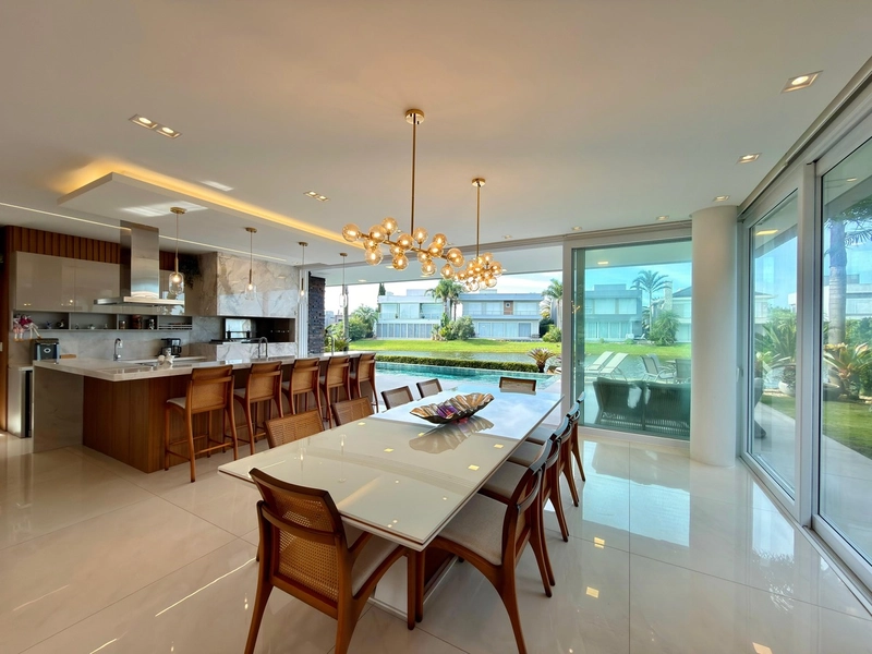 SOBRADO BEIRA LAGO COMPOSTO POR 05 SUÍTES EM CONDOMÍNIO FECHADO: 9ª foto da galeria de imagens do imóvel