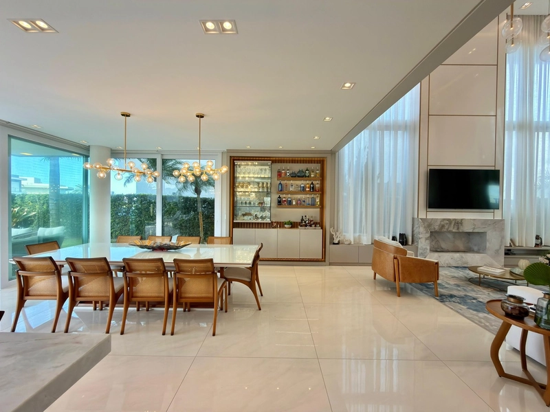 SOBRADO BEIRA LAGO COMPOSTO POR 05 SUÍTES EM CONDOMÍNIO FECHADO: 11ª foto da galeria de imagens do imóvel