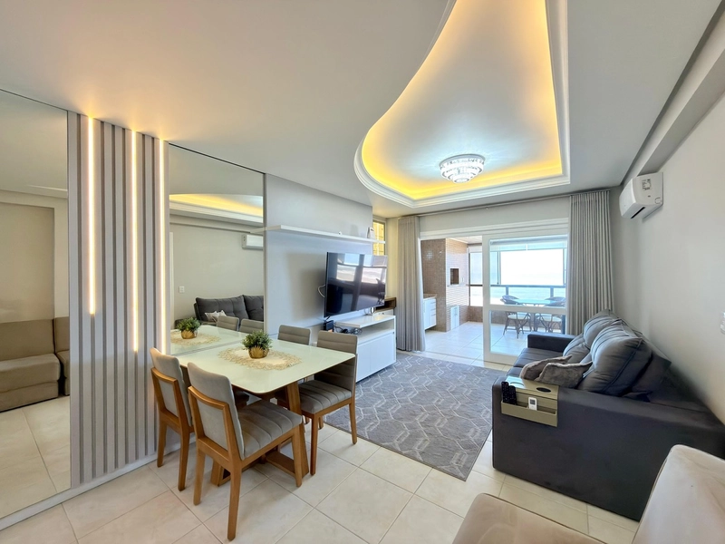 APARTAMENTO COMPOSTO POR 02 DORMITÓRIOS E VISTA PARA O MAR!