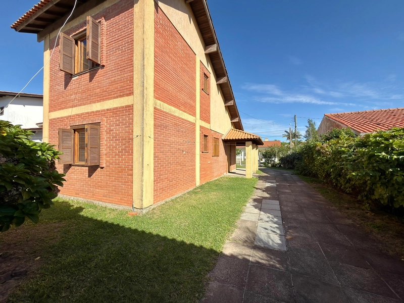 CASA COMPOSTA POR 02 DORM + ANEXO COM SUÍTE EM AMPLO TERRENO!: 20ª foto da galeria de imagens do imóvel