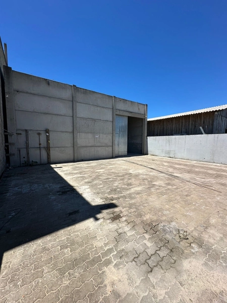 PAVILHAO INDUSTRIAL EM CAPAO DA CANOA A VENDA: 3ª foto da galeria de imagens do imóvel