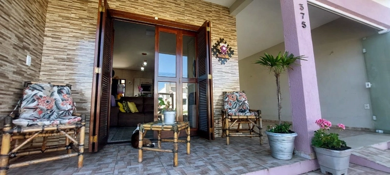 CASA COMPOSTA POR 03 DORMITÓRIOS EM CAPÃO NOVO VILLAGE!: 2ª foto da galeria de imagens do imóvel