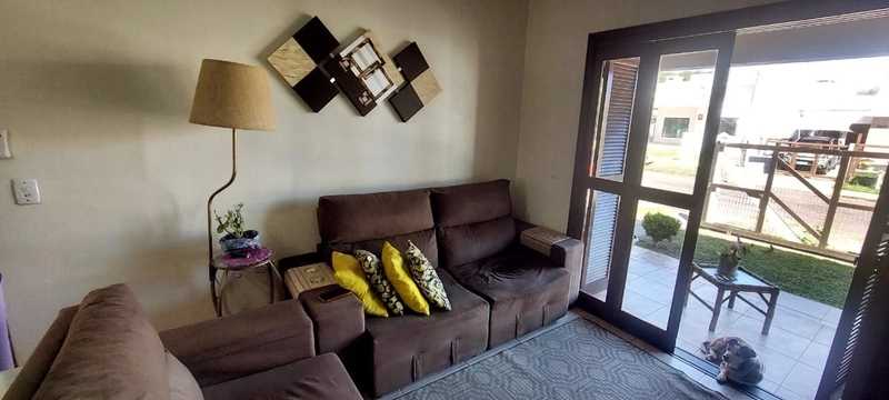 CASA COMPOSTA POR 03 DORMITÓRIOS EM CAPÃO NOVO VILLAGE!: 4ª foto da galeria de imagens do imóvel