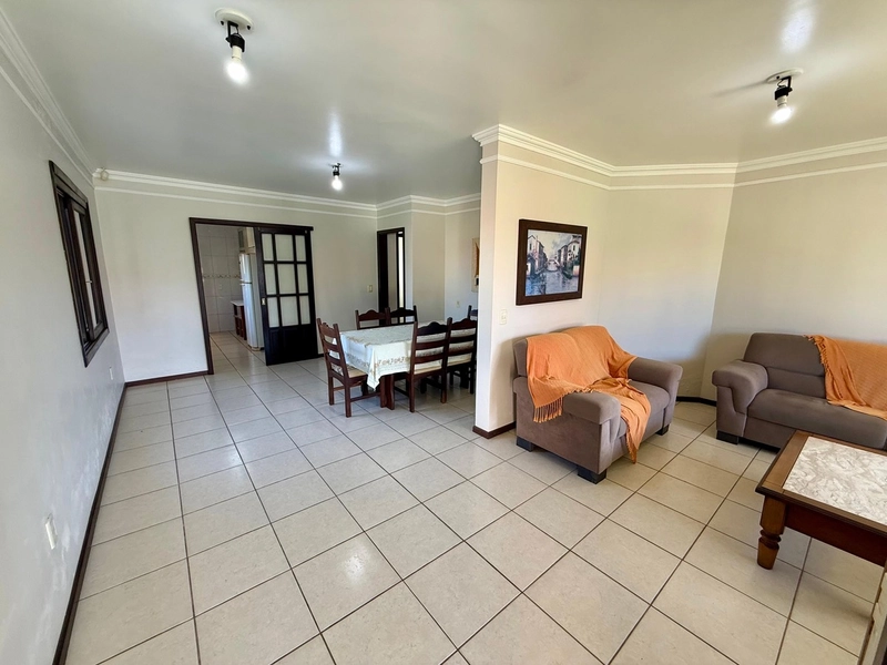CASA MOBILIADA EM XANGRI-LÁ COM 03 DORMITÓRIOS: 4ª foto da galeria de imagens do imóvel