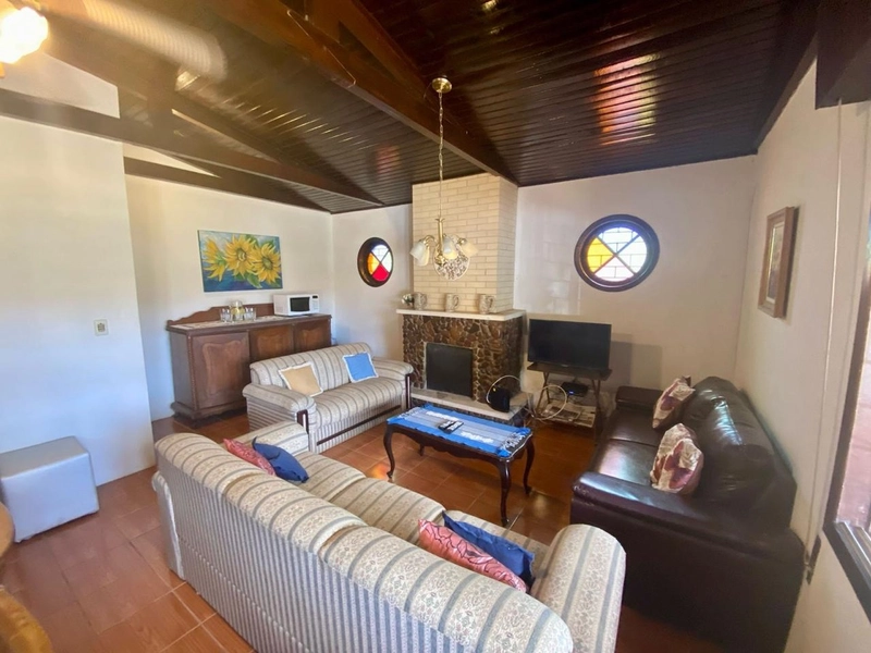 CASA MOBILIADA EM XANGRI-LÁ COMPOSTA POR 03 DORMITÓRIOS: 3ª foto da galeria de imagens do imóvel
