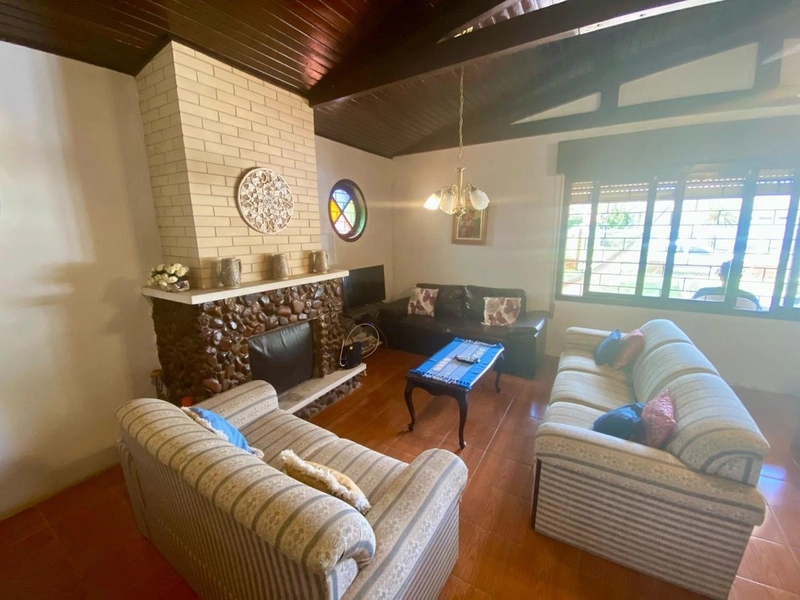 CASA MOBILIADA EM XANGRI-LÁ COMPOSTA POR 03 DORMITÓRIOS: 6ª foto da galeria de imagens do imóvel