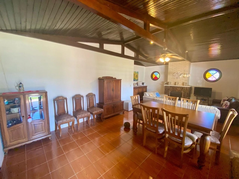 CASA MOBILIADA EM XANGRI-LÁ COMPOSTA POR 03 DORMITÓRIOS: 4ª foto da galeria de imagens do imóvel