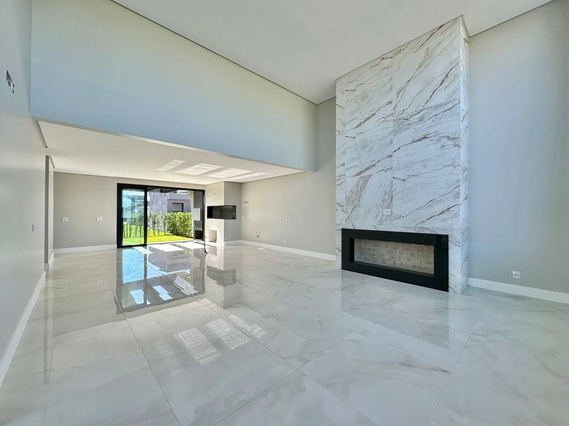 CASA À VENDA COM ARQUITETURA MODERNA: 6ª foto da galeria de imagens do imóvel