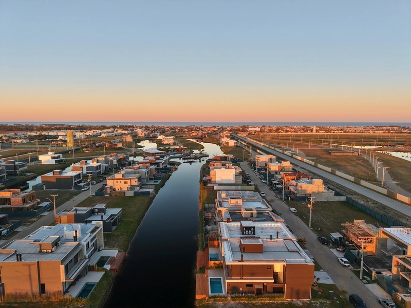 SOBRADO BEIRA LAGO À VENDA: 84ª foto da galeria de imagens do imóvel