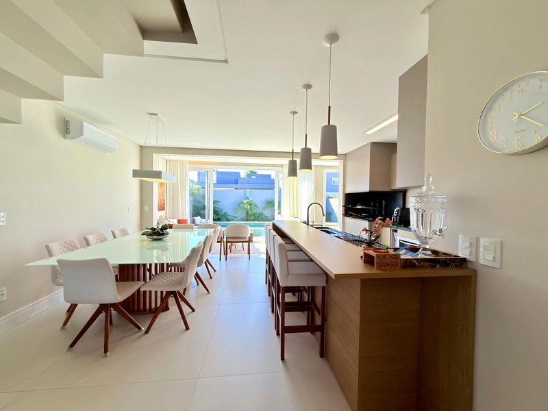 SOBRADO MOBILIADO E DECORADO COMPOSTO POR 04 SUÍTES!: 8ª foto da galeria de imagens do imóvel