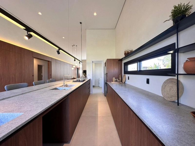 CASA DE 04 SUÍTES, DECORADA EM CONDOMÍNIO FECHADO COM INFRA COMPLETA!: 9ª foto da galeria de imagens do imóvel