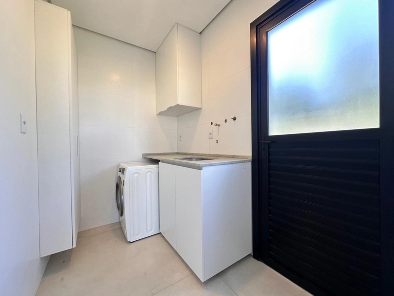 CASA DE 04 SUÍTES, DECORADA EM CONDOMÍNIO FECHADO COM INFRA COMPLETA!: 6ª foto da galeria de imagens do imóvel