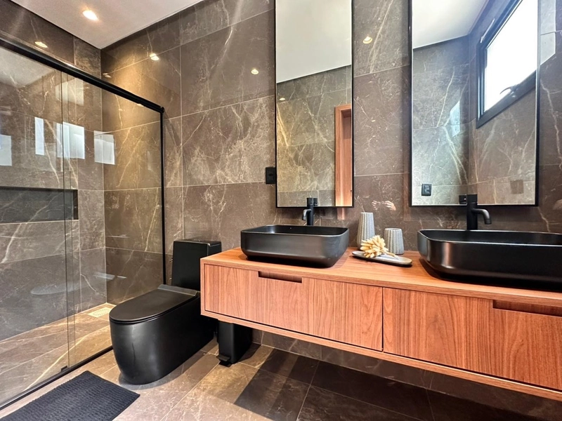 CASA DE 04 SUÍTES, DECORADA EM CONDOMÍNIO FECHADO COM INFRA COMPLETA!: 11ª foto da galeria de imagens do imóvel