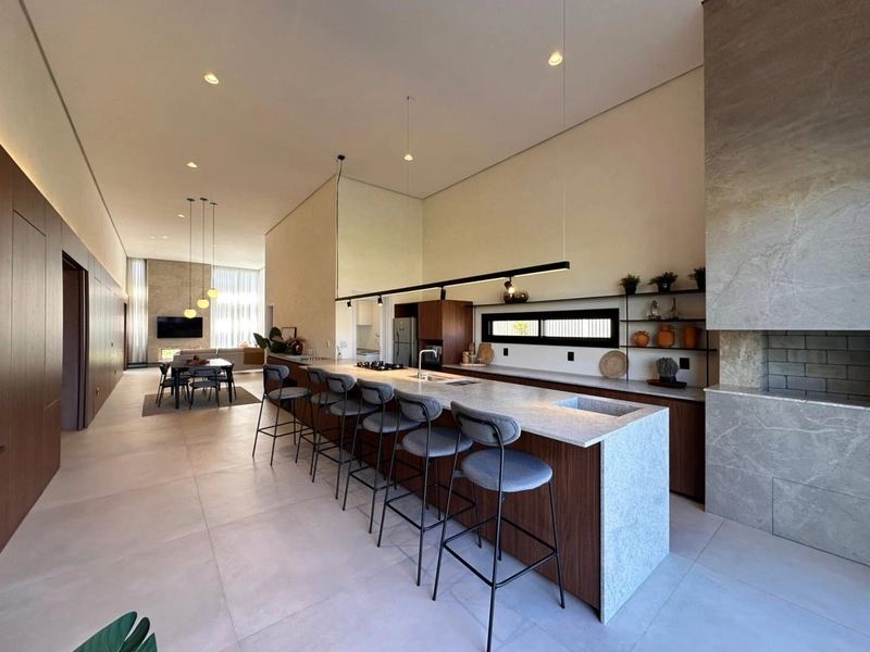 CASA DE 04 SUÍTES, DECORADA EM CONDOMÍNIO FECHADO COM INFRA COMPLETA!: 5ª foto da galeria de imagens do imóvel