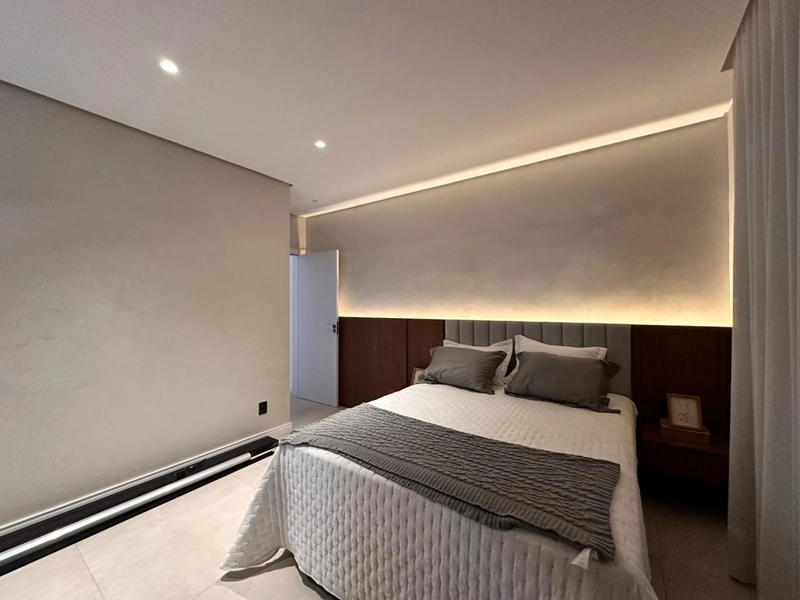 CASA DE 04 SUÍTES, DECORADA EM CONDOMÍNIO FECHADO COM INFRA COMPLETA!: 15ª foto da galeria de imagens do imóvel